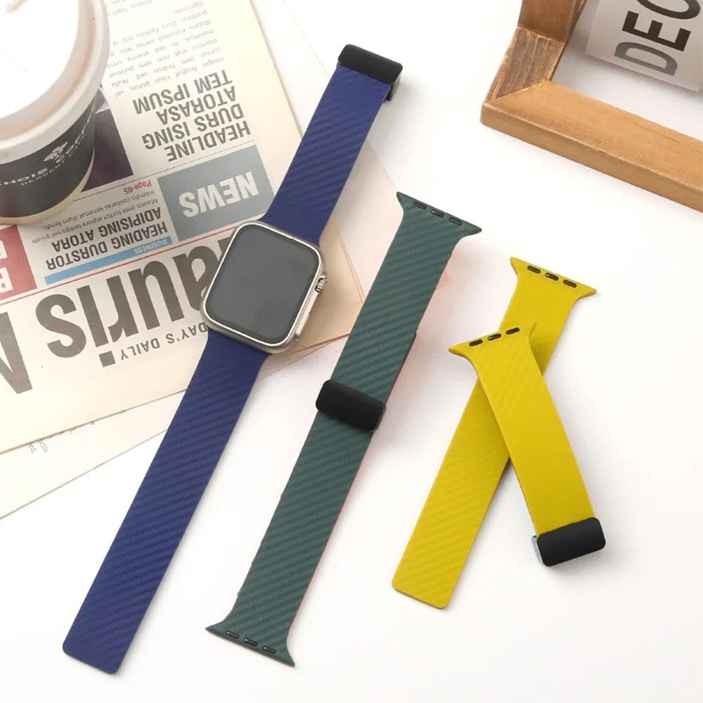Carbon Fibre Textured Apple Watch band With Magnetic Clasp 2